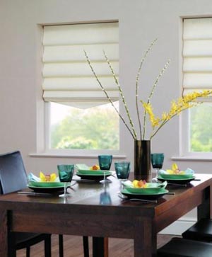 римские шторы в интерьере квартиры